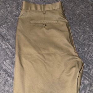 Van Heusen 38 x 32 Slim Khaki Colored
